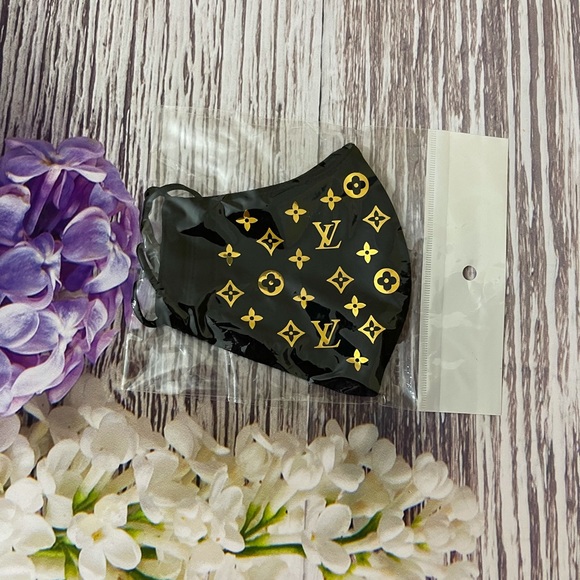 Handcrafted Luxury Masks for Women - Picture 5 of 5